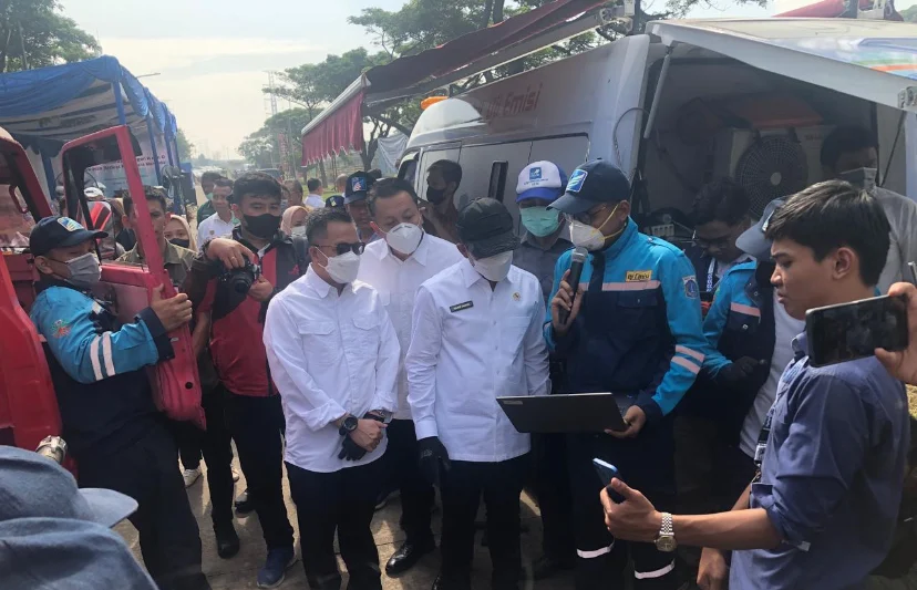 Menteri Lingkungan Hidup Jumhur Hidayat Perketat Pengawasan Emisi demi Kualitas Udara yang Lebih Baik