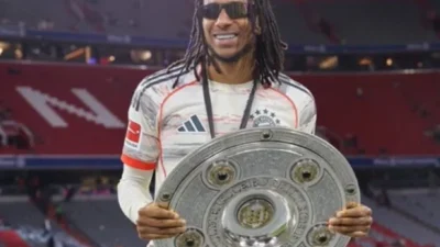 Michael Olise Dinobatkan Sebagai Pemain Terbaik Bundesliga 2025-26