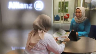 OJK Catat Hasil Investasi Asuransi Syariah Minus Akibat Tekanan Pasar