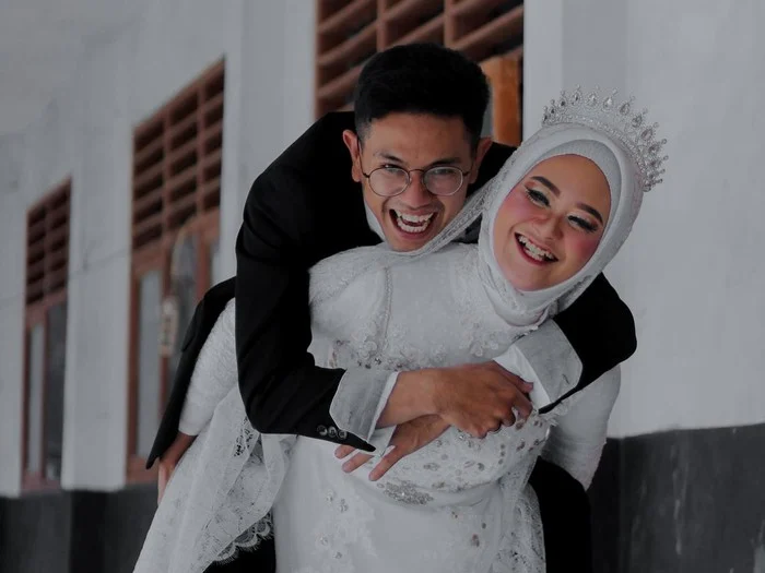 Ojol Ditinggal Nikah: Kisah Cinta yang Viral di Media Sosial