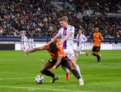 Paris FC Bangkit dengan Kemenangan 4-0, Moses Simon Berjuang Mengakhiri Kekeringan Gol