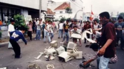 Perang Saingan Antara Keadilan dan Kekerasan: Membongkar Fakta-Fakta Menarik dari Peristiwa Riot