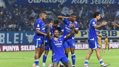 Persib Bandung di Ambang Kemenangan Hattrick Juara BRI Super League