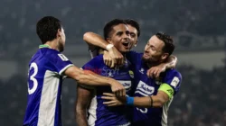 Persib Siap Hadapi Dua Laga Terakhir Tanpa Bojan Hodak