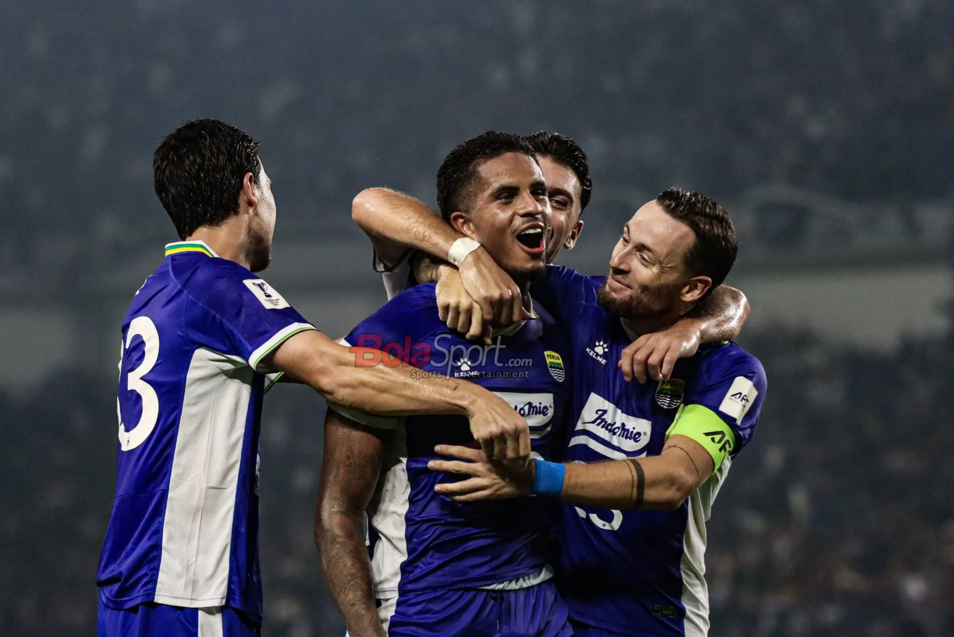 Persib Siap Hadapi Dua Laga Terakhir Tanpa Bojan Hodak