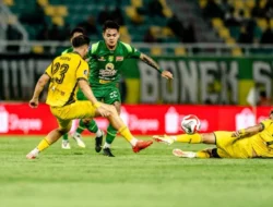 Ronaldo Kwateh Meraih Kemenangan atas Semen Padang dengan Skor 1-0