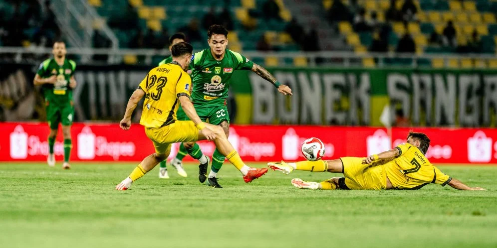 Ronaldo Kwateh Meraih Kemenangan atas Semen Padang dengan Skor 1-0
