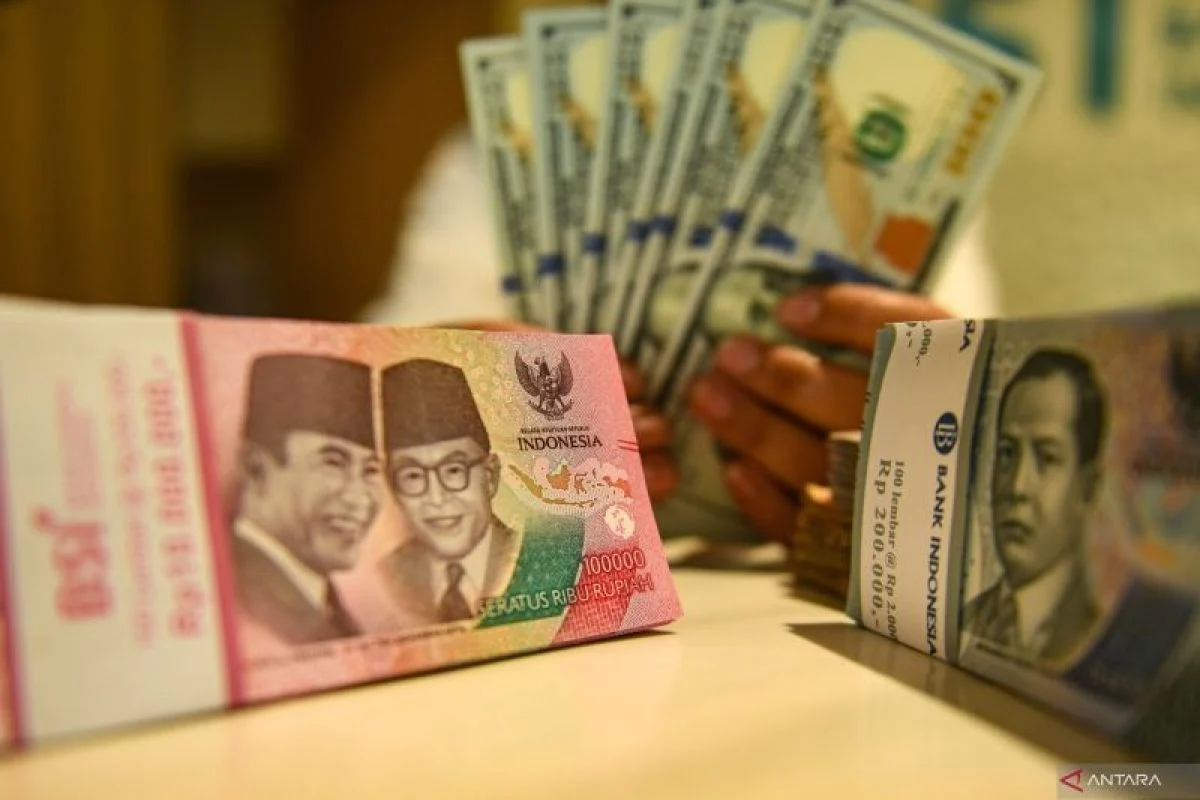 Rupiah Tergelincir Lagi, Pengamat Beber Penyebabnya