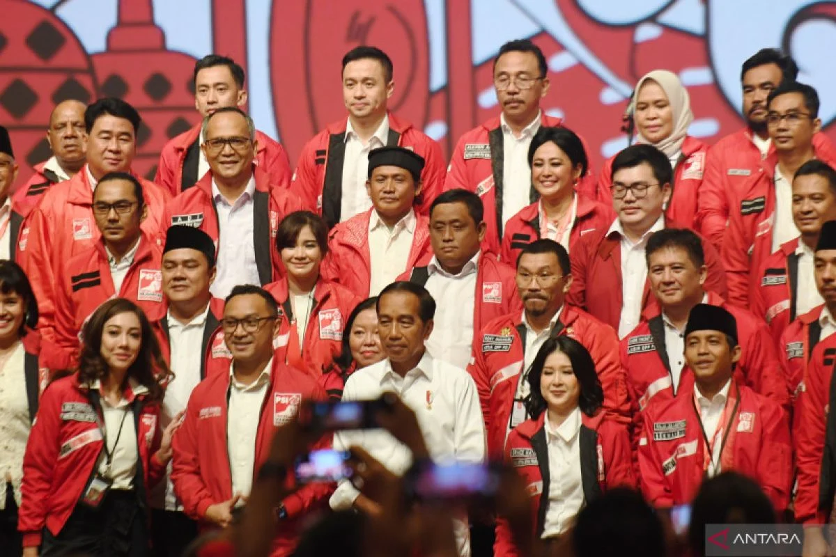 Skandal, Strategi, dan Sorotan: Dari Primaries Ohio‑Indiana hingga Pengunduran PSI dan Gemerlap Met Gala 2026
