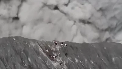 Tragedi Gunung Dukono: Dua Pendaki Singapura Tewas, Evakuasi Berlangsung Sulit