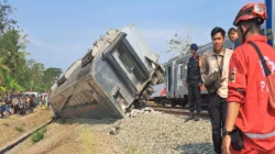 Tragedi Kecelakaan Kereta di Bekasi Hari Ini: 16 Tewas, 90 Luka, dan Dampaknya pada Aksi May Day
