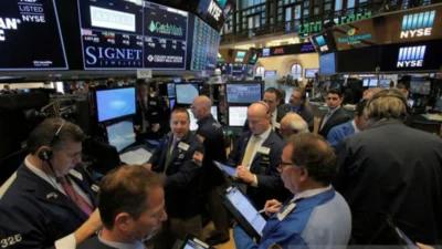 Wall Street Berakhir Suram, Nasdaq Ambruk 1,54 Persen