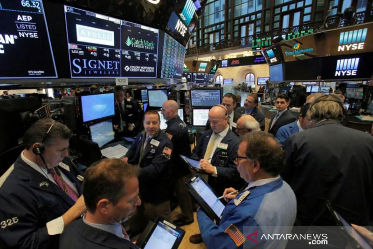 Wall Street Berakhir Suram, Nasdaq Ambruk 1,54 Persen