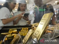 Emas Luntur Tiga Persen, Daya Pikat Logam Kuning Menurun