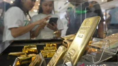 Emas Luntur Tiga Persen, Daya Pikat Logam Kuning Menurun
