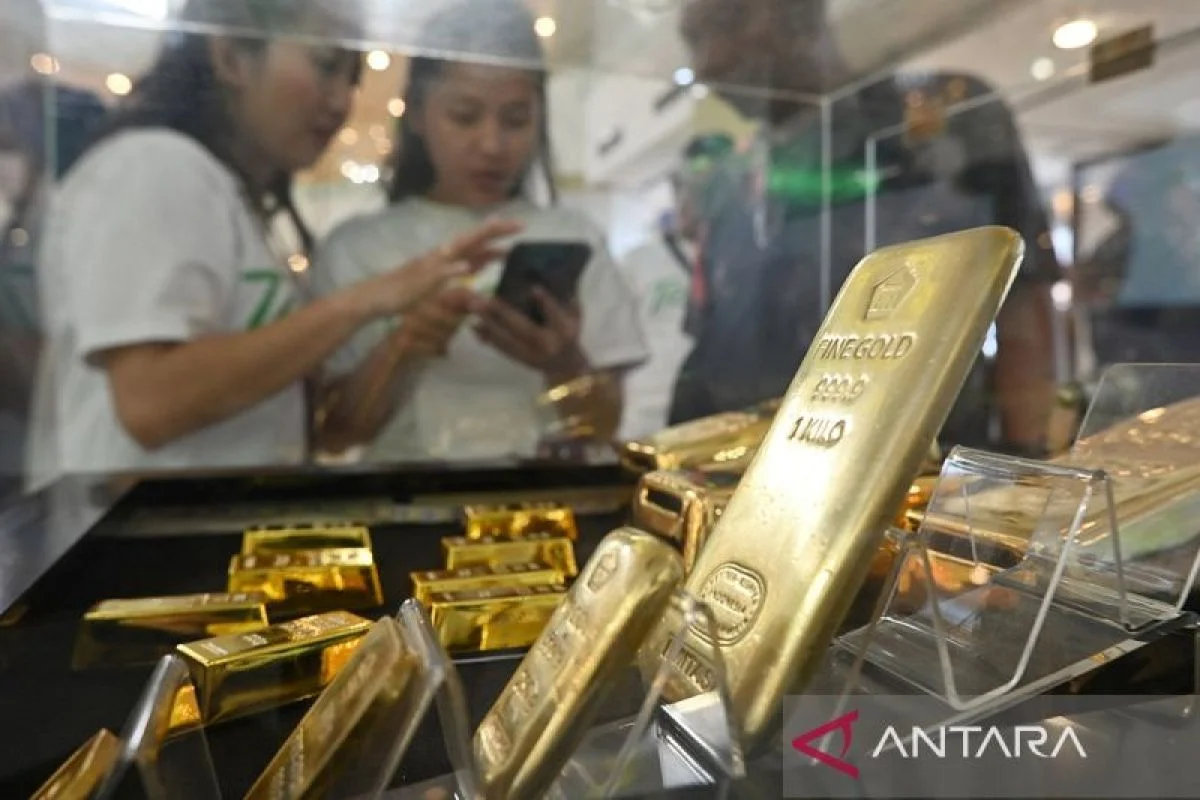 Emas Luntur Tiga Persen, Daya Pikat Logam Kuning Menurun