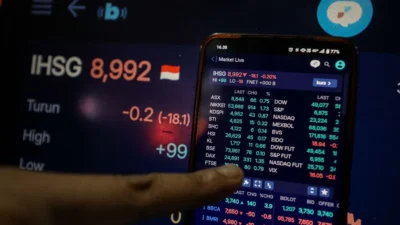 IHSG Menguat 91 Poin pada Sesi I, Didukung Saham CUAN, AMRT, dan AMMN