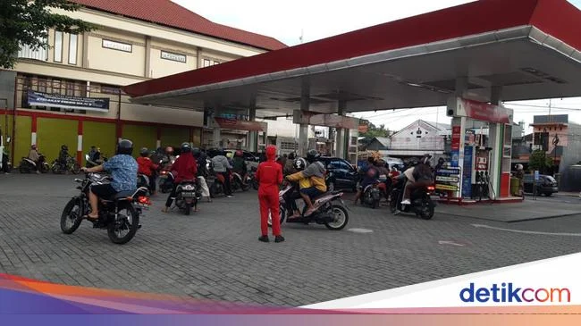 Pertamax Naik Gila-gilaan, Pemilik Mobil Menengah Terancam Turun Kelas ke Pertalite