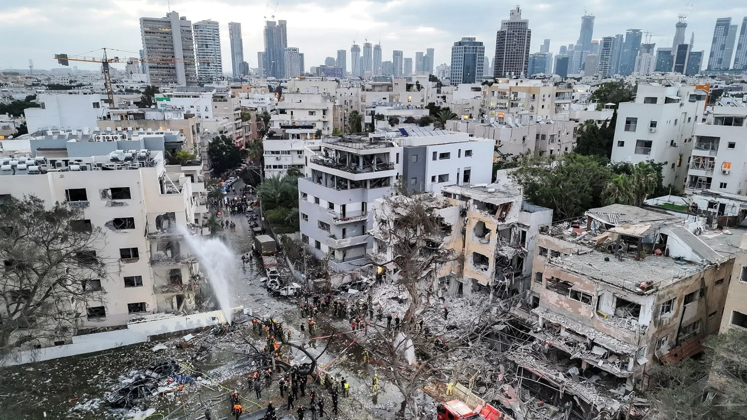 Serangan Iran ke Israel Pecah, Futures AS Berguguran
